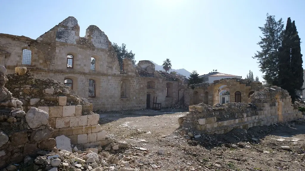 Hoffnung durch den Wiederaufbau der Kirche in Antakya