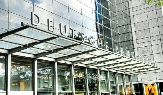 Deutsche Bank erkennt Fehler in der Beziehung zu Epstein an