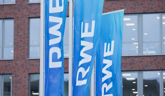 RWE untersucht Flüssiggaslieferungen aus den Vereinigten Arabischen Emiraten