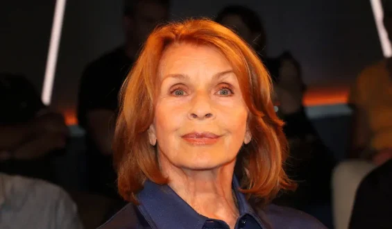 Senta Berger erholt sich nach schwerem Sturz