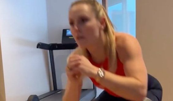 Lindsey Vonn beeindrucken in Cortina trotz Verletzung