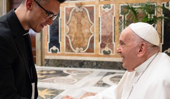 Alberto Ravagnani zieht sich aus dem Priesteramt zurück