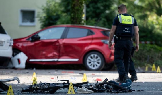 Tragischer Verkehrsunfall in Dinslaken: Untersuchung des Unglückshergangs