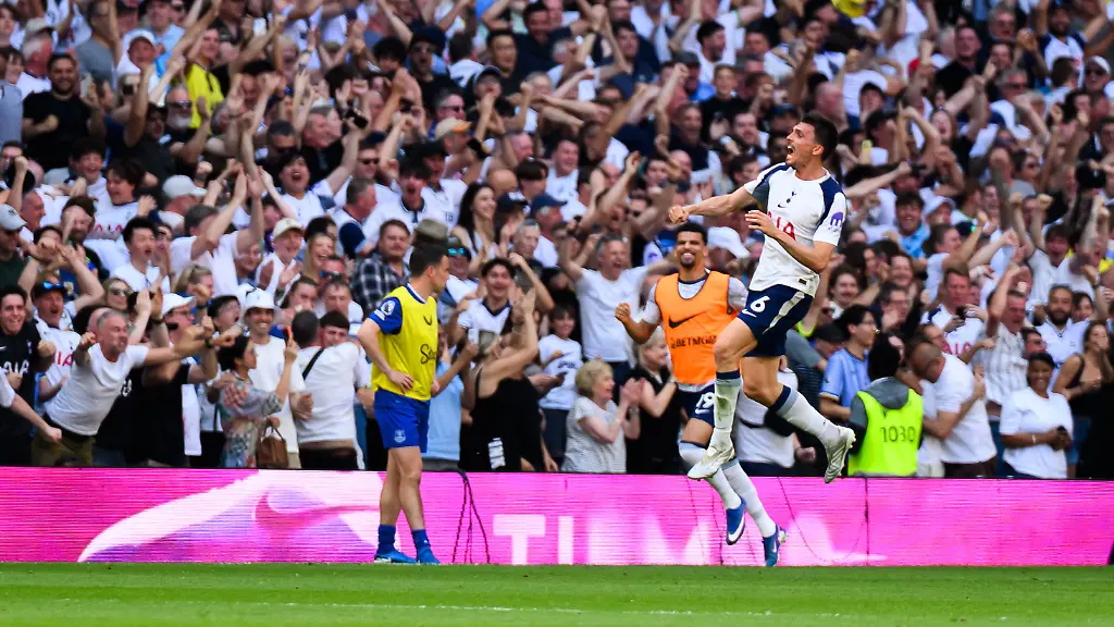 Spannendes Finale in der Premier League: Spurs retten sich