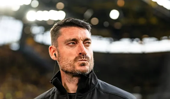 Frankfurts Trainer Albert Riera vor letztem Spiel