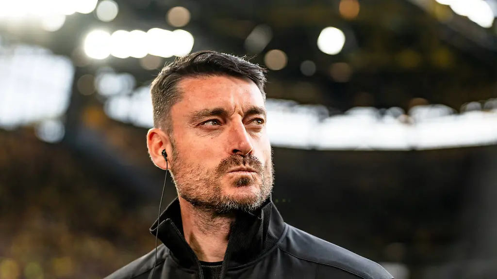 Frankfurts Trainer Albert Riera vor letztem Spiel