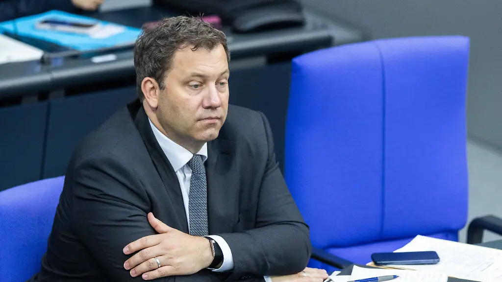 Bund Sondervermögen 2025: Bericht zeigt ungenutzte Mittel