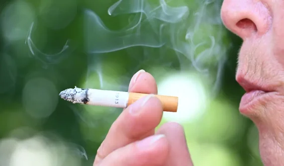 Drogenbeauftragter fordert höhere Preise für Zigaretten und Vapes