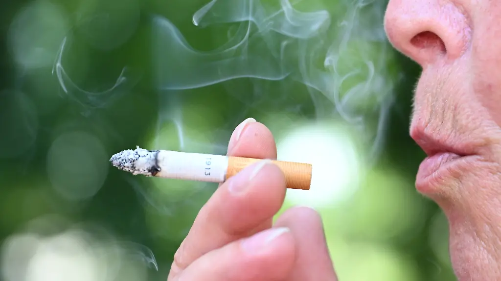 Drogenbeauftragter fordert höhere Preise für Zigaretten und Vapes