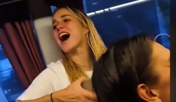 Double-Sieg: Bayern-Frauen feiern mit Bus-Party