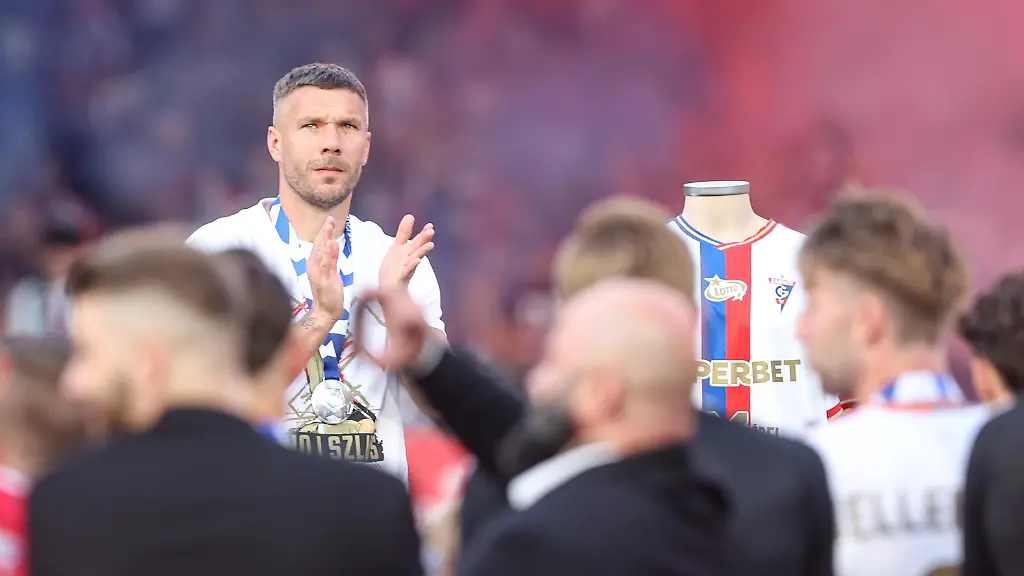 Lukas Podolski verabschiedet sich feierlich und startet neue Karriere