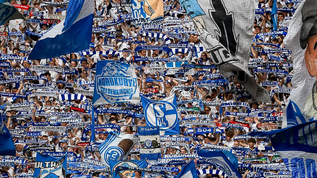 Ermittlungen gegen einen Schalke-Jugendtrainer wegen Missbrauchsvorwürfen
