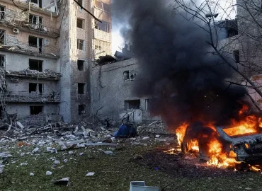 Russland und Ukraine setzen Angriffe nach Großangriff auf Kiew fort