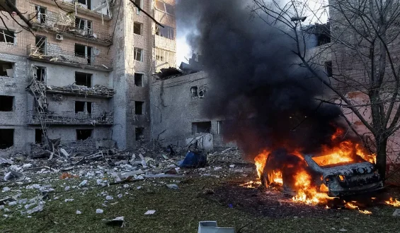 Russland und Ukraine setzen Angriffe nach Großangriff auf Kiew fort