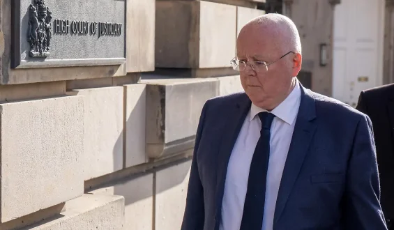 Peter Murrell bekennt sich der Veruntreuung von SNP-Geldern schuldig
