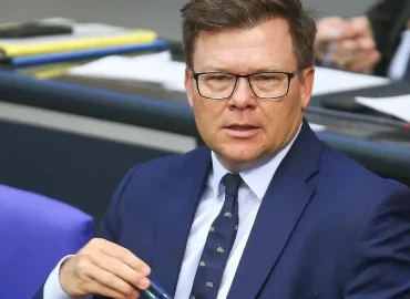 Umweltminister plant Verbot von Einweg-Vapes: Brandgefahr im Fokus