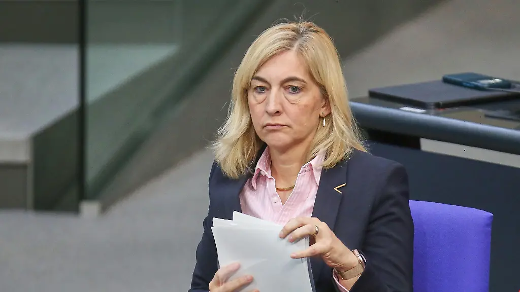 Größeres Finanzloch in der Pflegeversicherung als erwartet