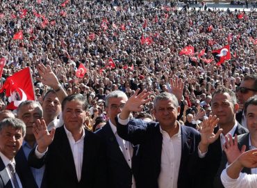 Machtkampf in der türkischen Oppositionspartei CHP: Özel gegen Kilicdaroglu
