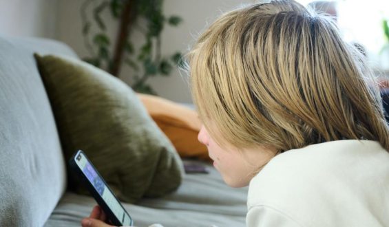 G7-Digitalminister: Schutz von Minderjährigen im Netz