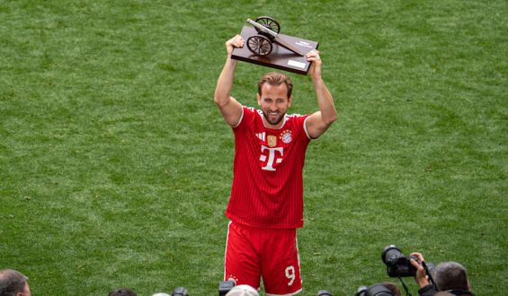 Kurioser Moment mit Harry Kane in den Katakomben