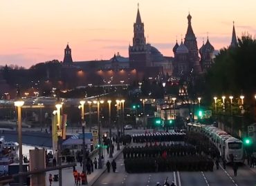 Putins Parade ohne übliche Waffenpräsentation