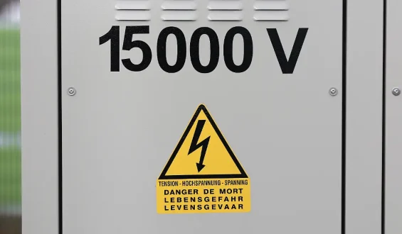 Mit Batteriespeichern Stromkosten senken: Ein Blick auf die finanzielle Entlastung für Unternehmen