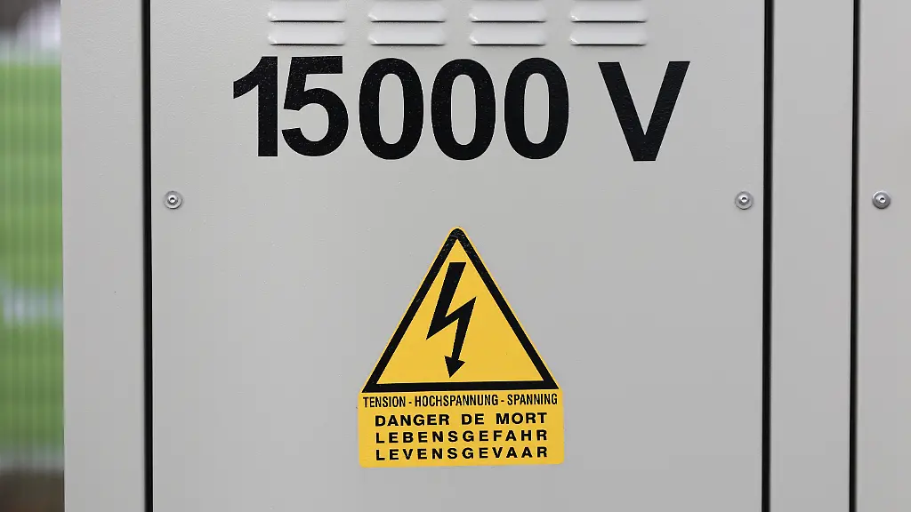 Mit Batteriespeichern Stromkosten senken: Ein Blick auf die finanzielle Entlastung für Unternehmen
