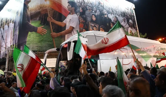 Iranische Nationalmannschaft vor WM im Fokus der Politik