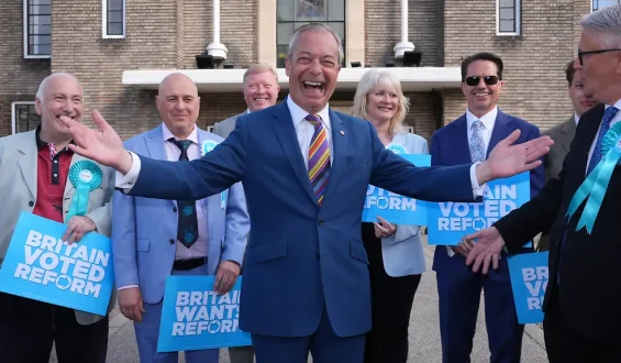 Farage setzt Maßstäbe: Bedeutungswandel durch Kommunalwahlerfolg