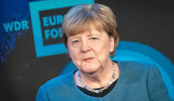 Merkel fordert Europa zu mehr Diplomatie auf