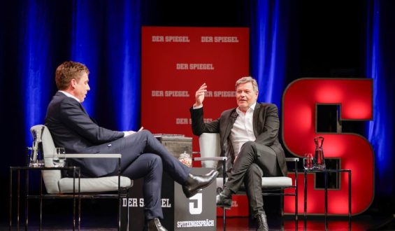 Markus Feldenkirchen im Gespräch mit Robert Habeck