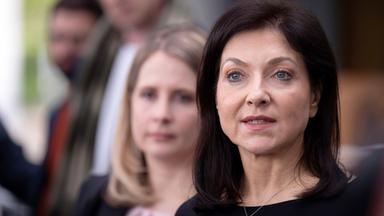 Kontroversen um Bundeswirtschaftsministerin Katherina Reiche und die Energiewende