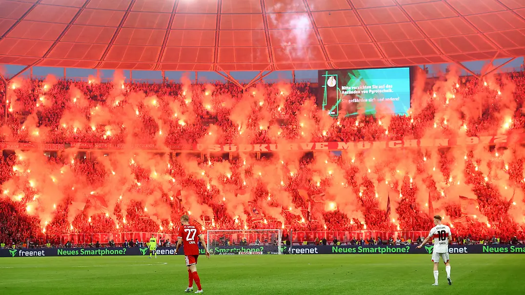 Fans-Protest beim Pokalfinale gegen den DFB