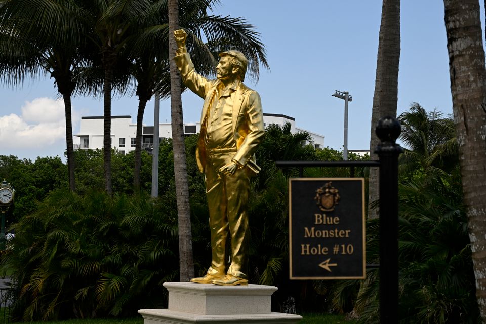 Goldene Trump-Statue sorgt für Kontroversen: Klarstellung und Hintergründe