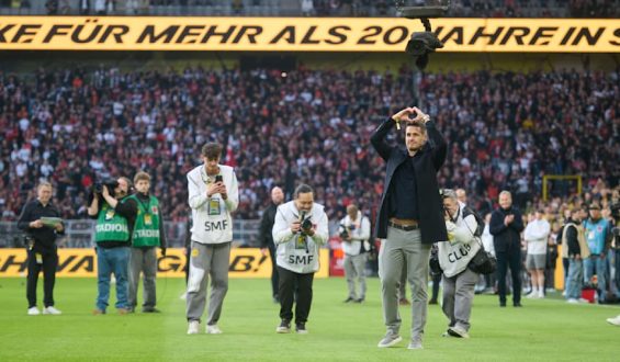 Fußball-Abend: BVB siegt gegen Frankfurt und sichert Platz 2