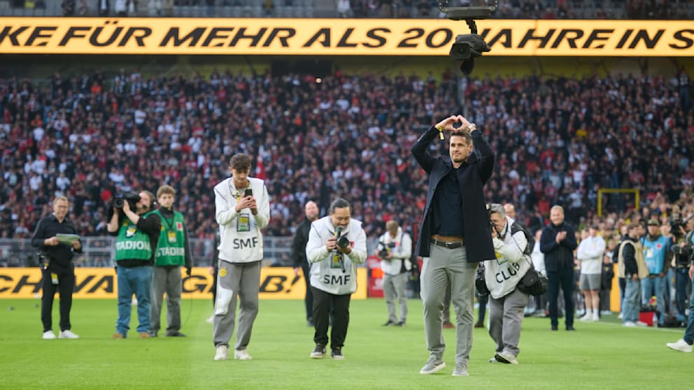 Fußball-Abend: BVB siegt gegen Frankfurt und sichert Platz 2