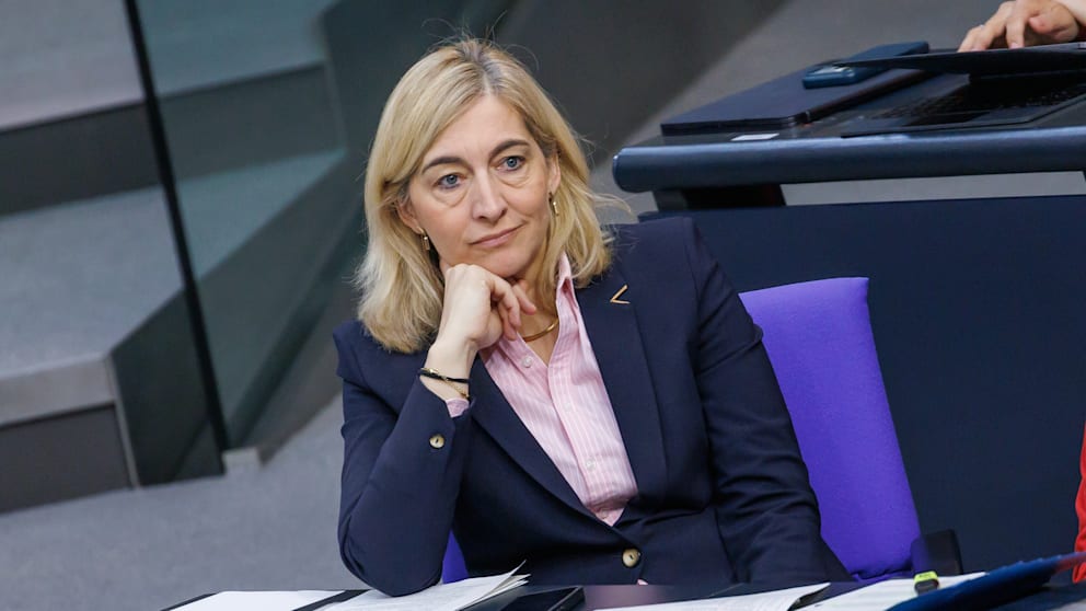 Defizit in der Pflegeversicherung wächst dramatisch