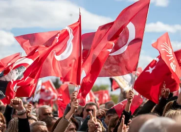 Politische Spannungen in Izmir: Bürgermeister der Oppositionspartei CHP festgenommen