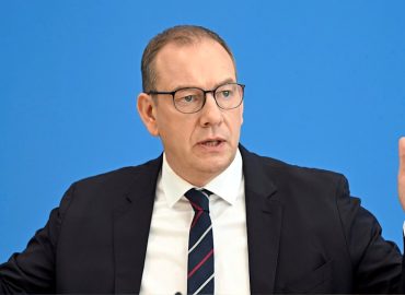 Wehrpflicht-Debatte: Bußgeld für Fragebogen-Verweigerer als letztes Mittel