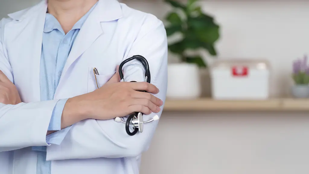 Warken warnt vor Einschnitten im Gesundheitswesen