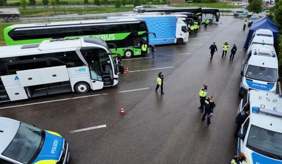 Jeder zweite Reisebus bei Großkontrolle nicht fahrtauglich
