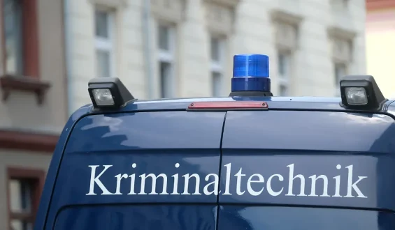 Männerleiche bei Potsdam entdeckt: Gewaltverbrechen?