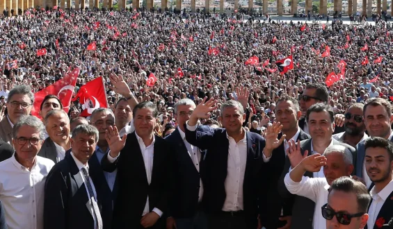 Proteste nach Absetzung von CHP-Chef in Ankara