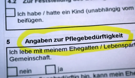 Experten diskutieren über Reform der Pflegeversicherung