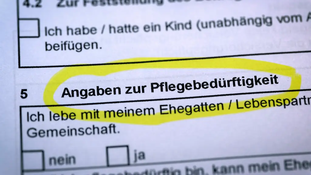 Experten diskutieren über Reform der Pflegeversicherung