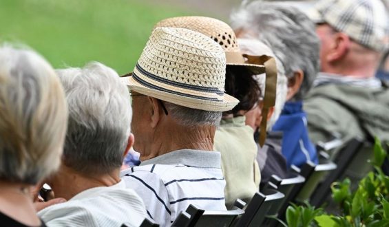 Debatte über Rentenreform: Höheres Rentenalter diskutiert