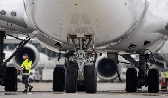 Hohe Kerosinpreise bedrohen Flugpläne im Sommer