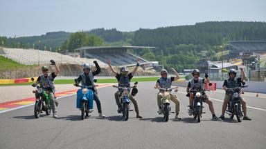 Abenteuer Roadtrip: Simsonfreunde auf dem Weg nach Spa
