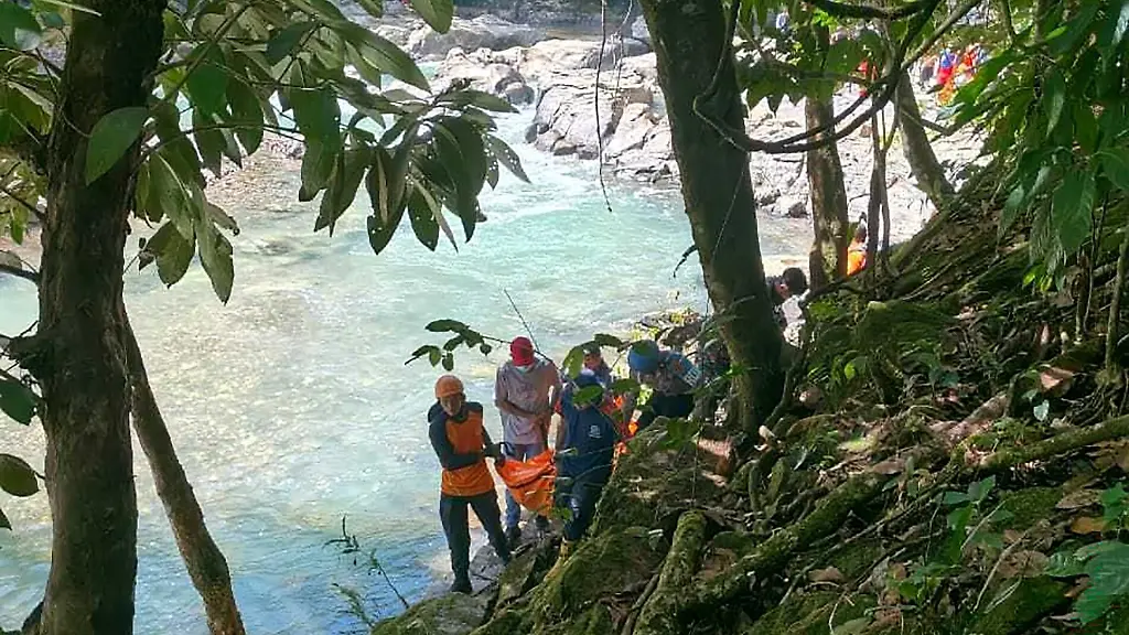 Tragödie auf der Insel Flores: Zwei Touristen sterben beim Einsturz einer Hängebrücke