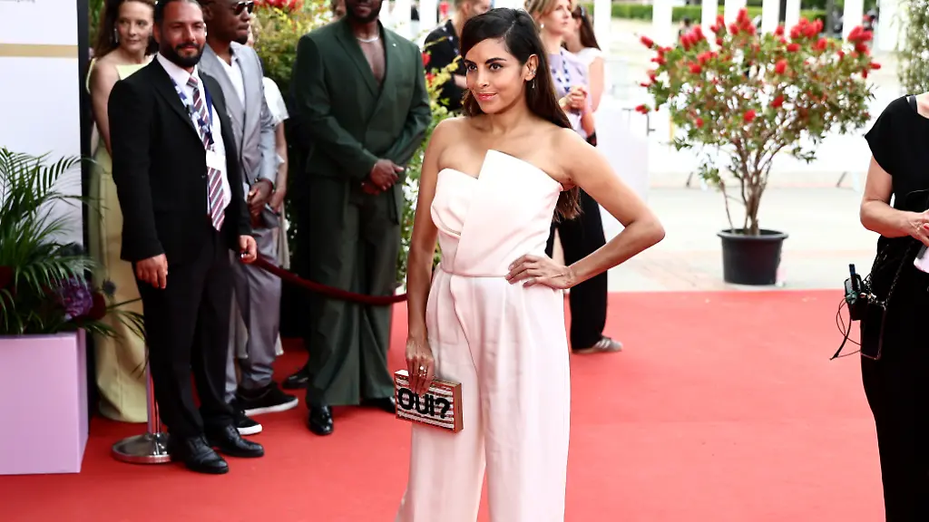 Collien Fernandes kehrt beim Deutschen Filmpreis ins Rampenlicht zurück